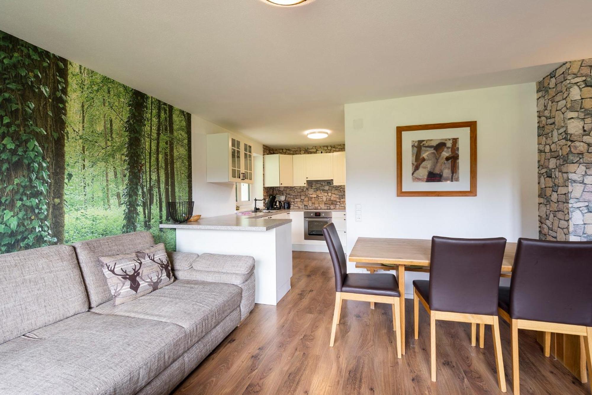 Apartment mit Balkon